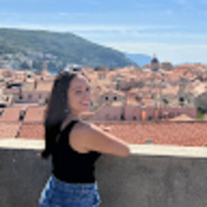 Meet your Posher, Sabrina maria